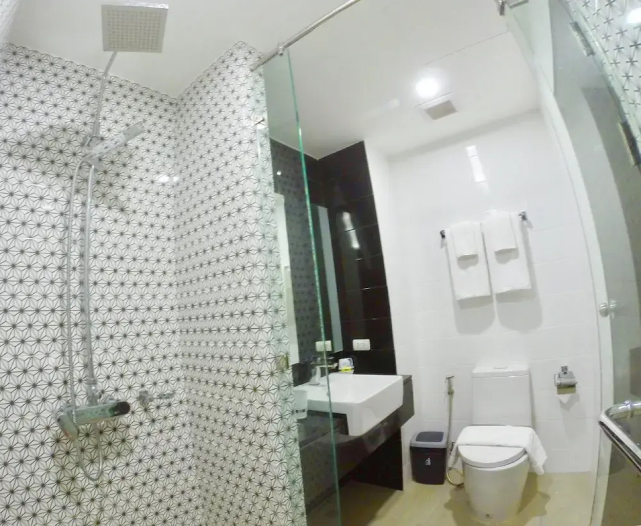 Royal Lee The Terminal Phuket Condominium by Cullinan R.