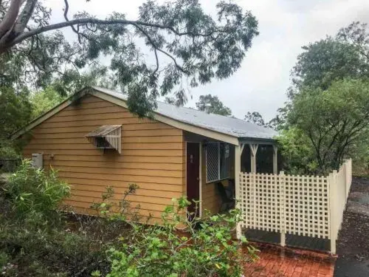Lockyer Motel