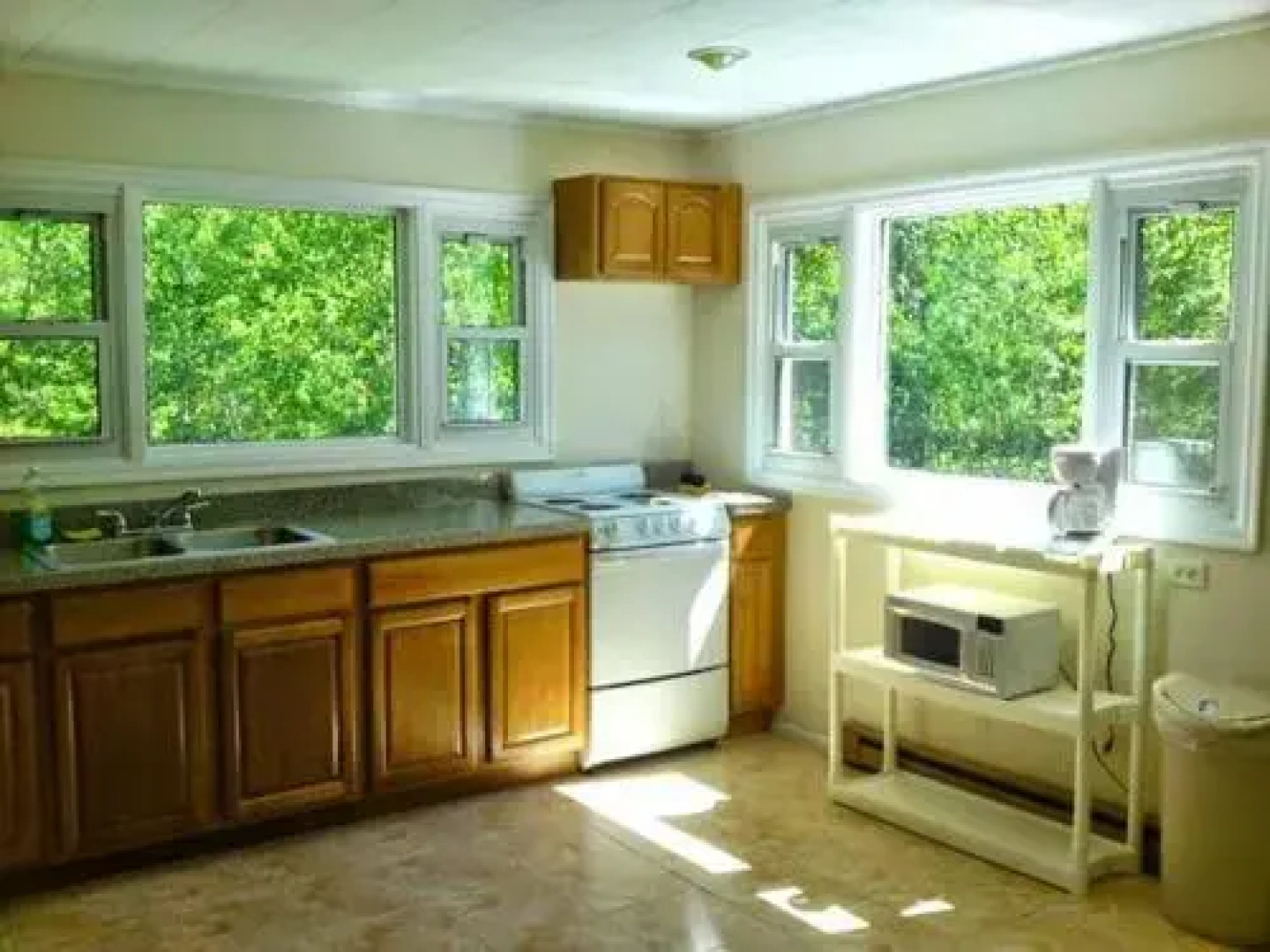 Lakeside Country Cottages