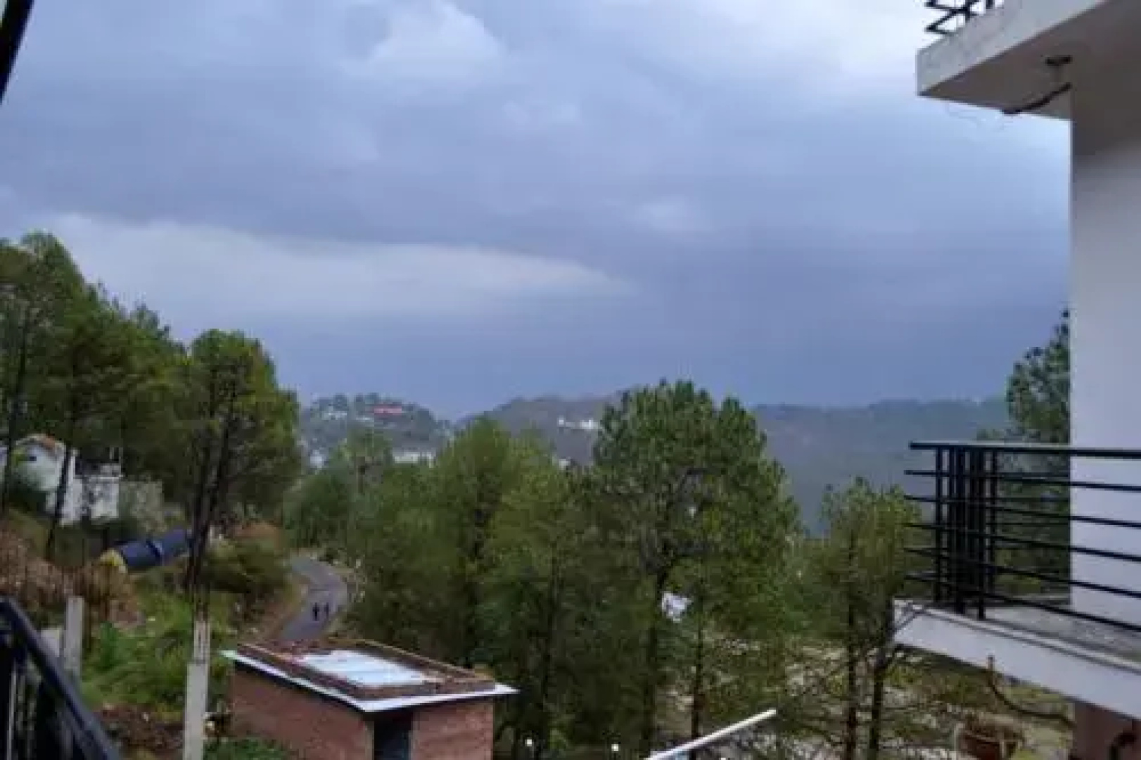 Hotel Whitemushroom Kasauli