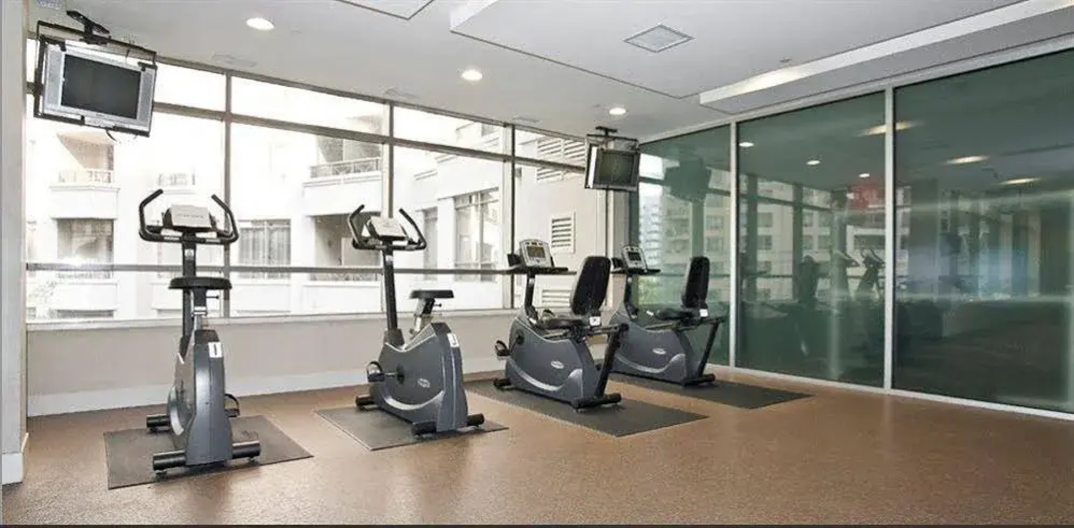Oxford Furnished Apartments, Mississauga