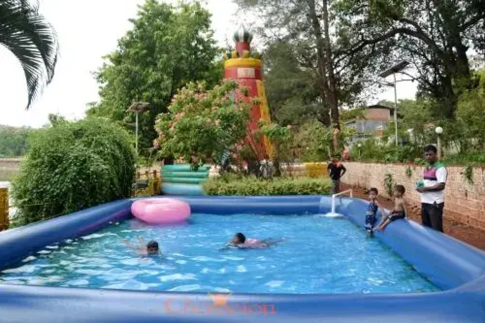 Mayem Lakeview