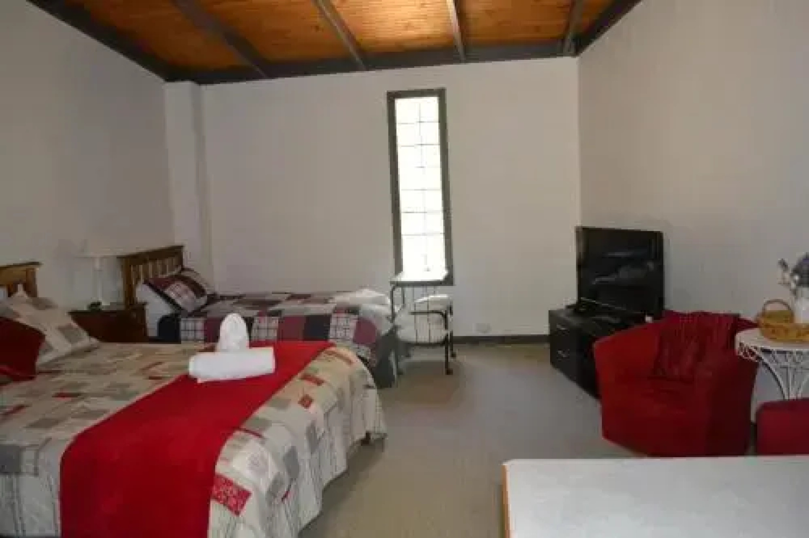 Colonial Motel