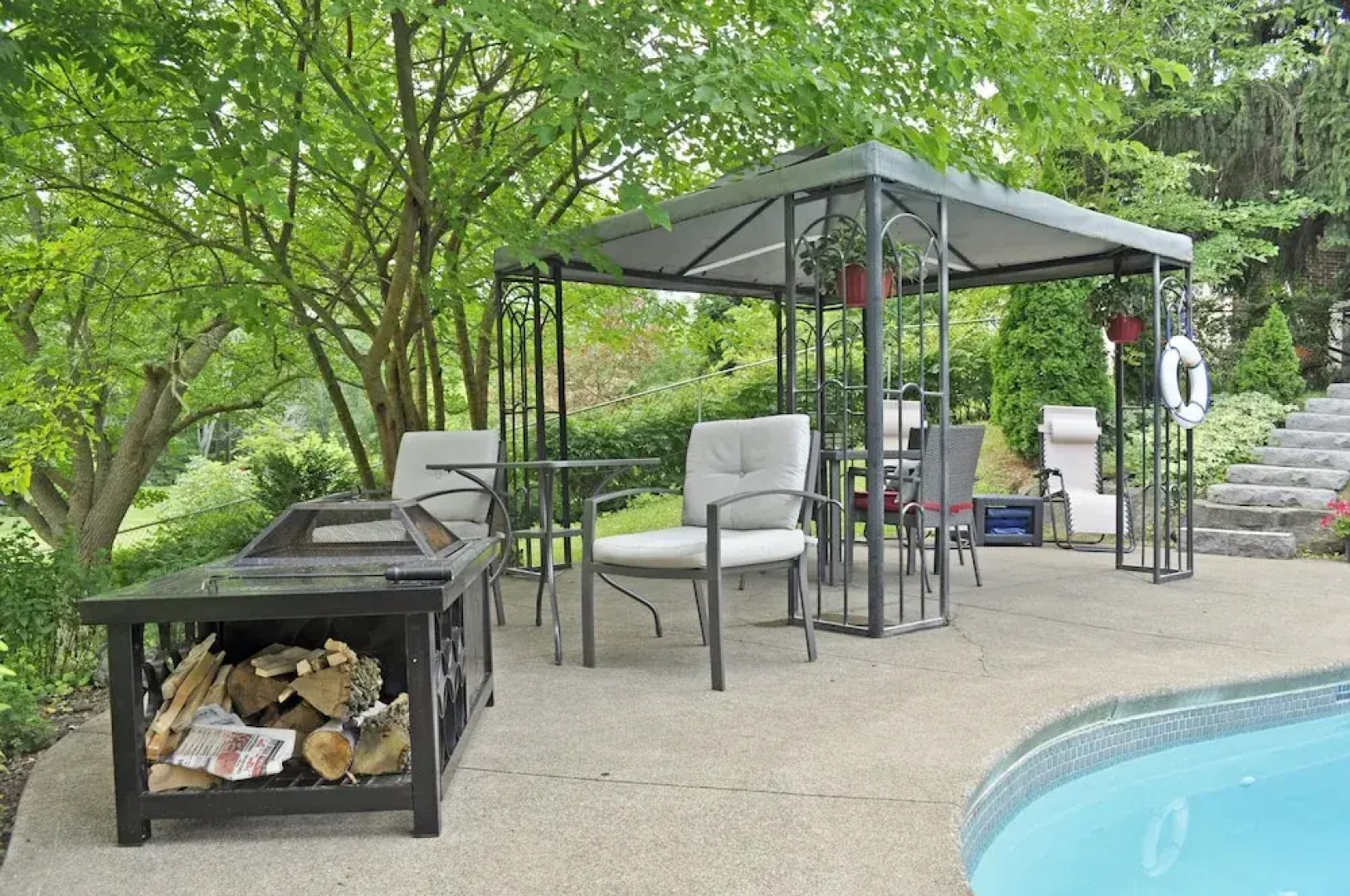 Centennial House Bed and Breakfast