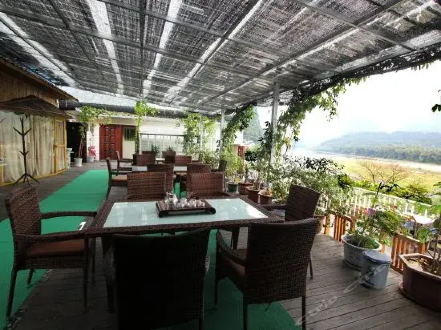 Yangshuo River Times Hotel