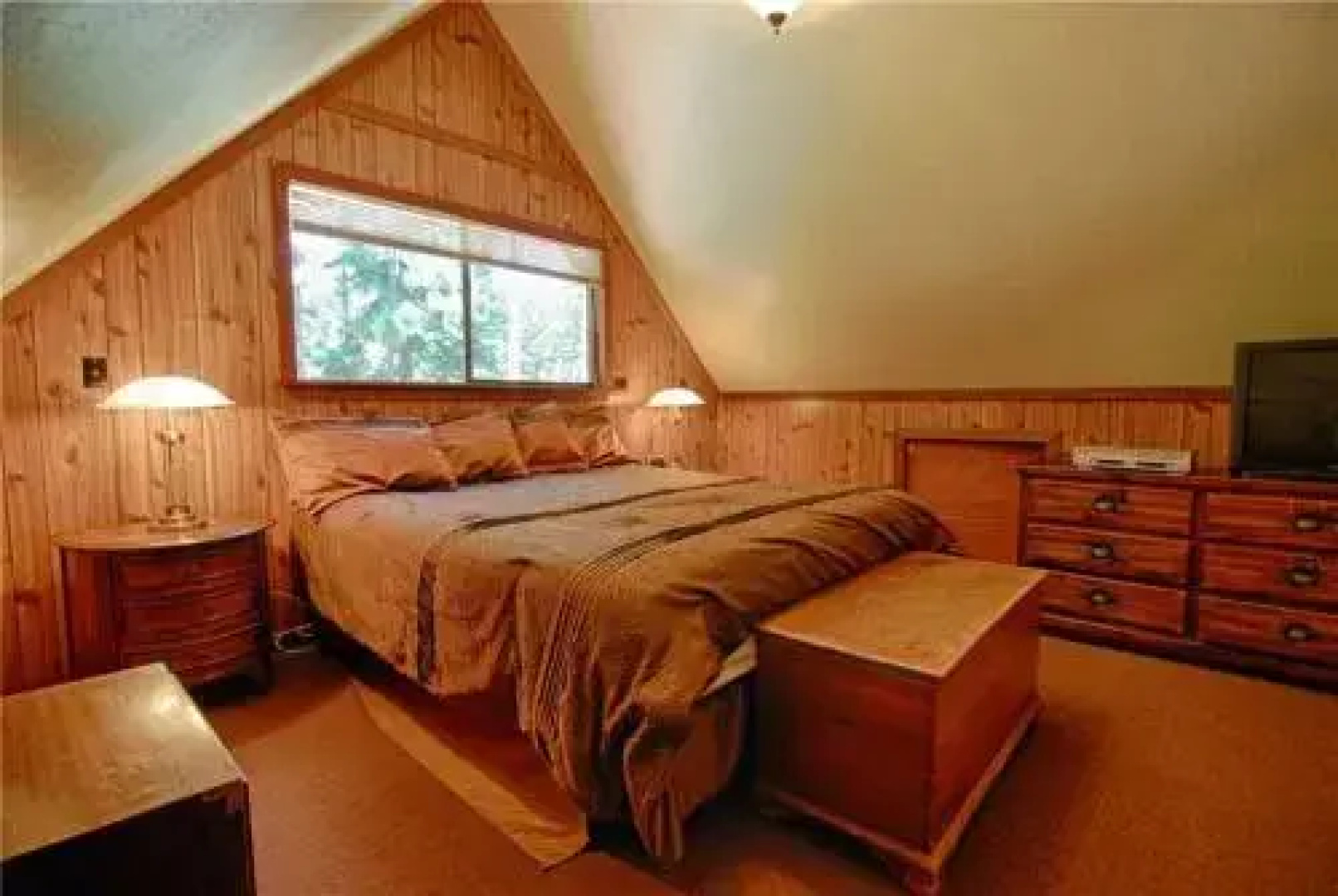 Lewis Ave Lodge - 3 Br Home