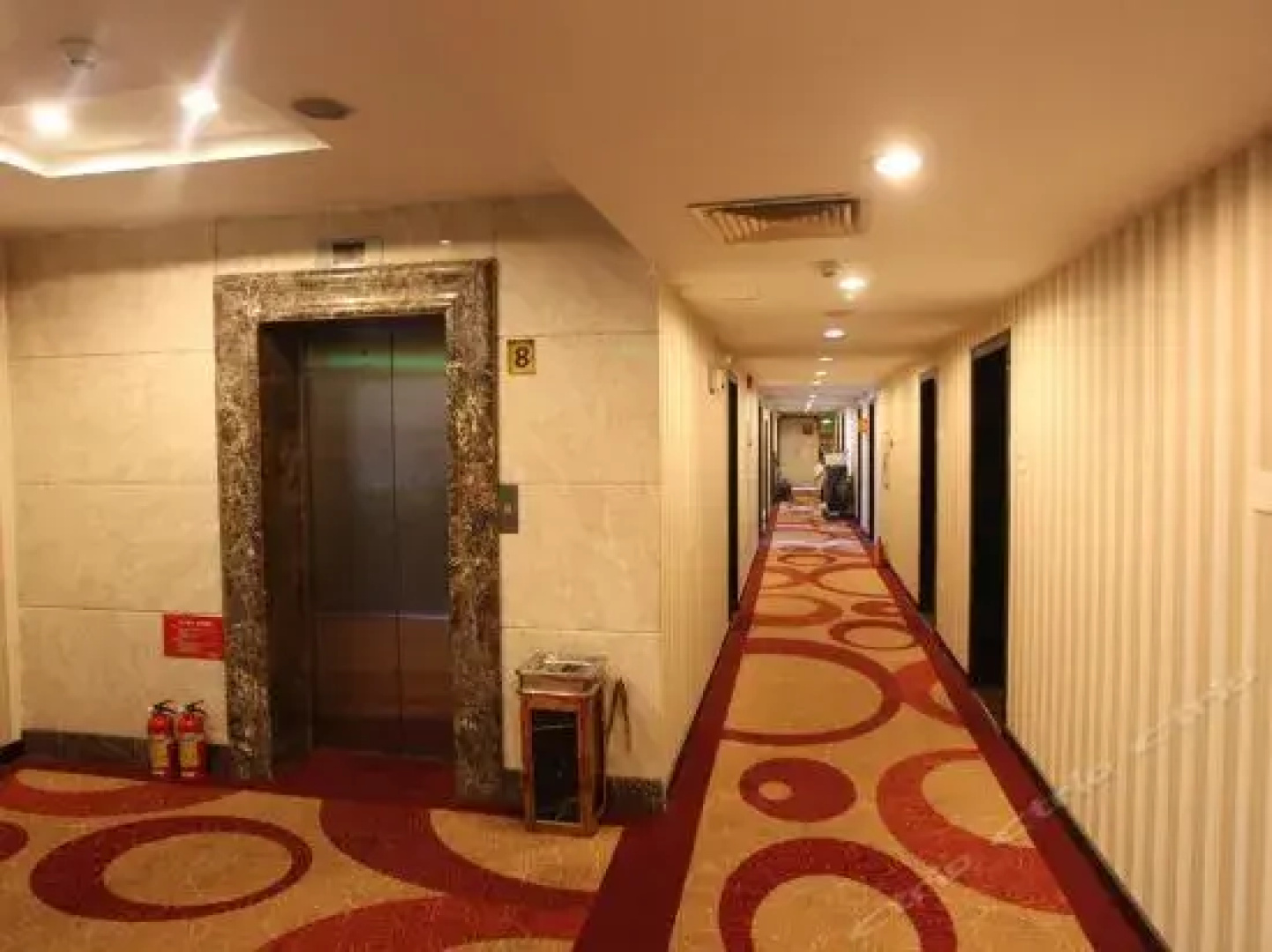Liuhe Business Hotel
