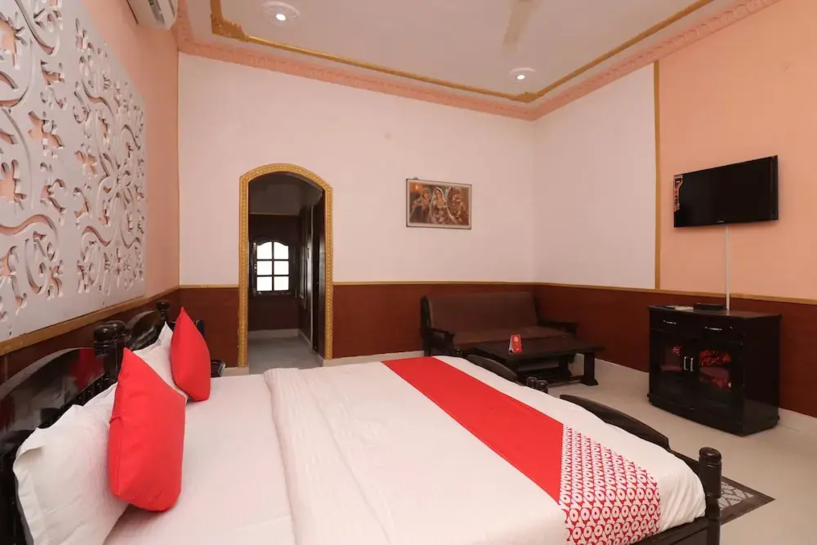 OYO 22446 Sonar Haveli