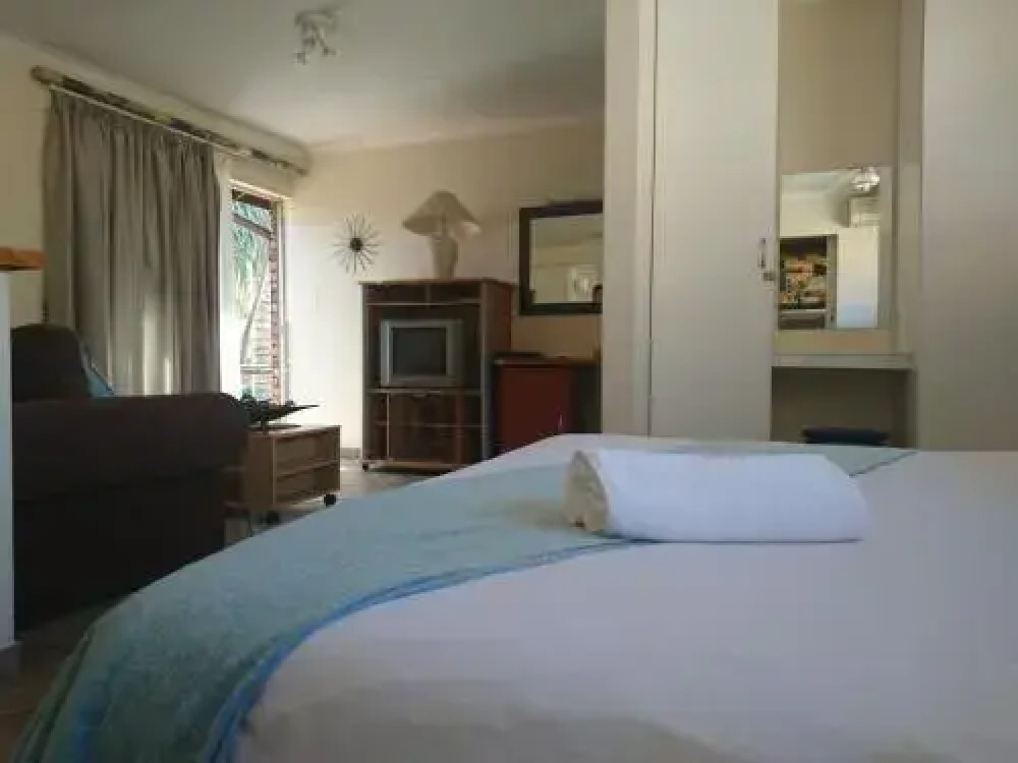 Razel Lodge