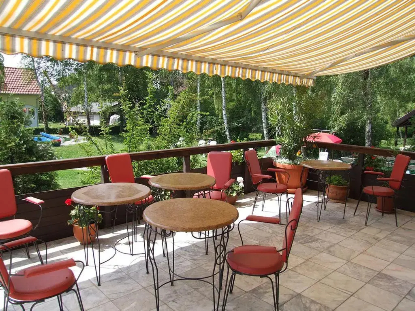 Péter Panzió