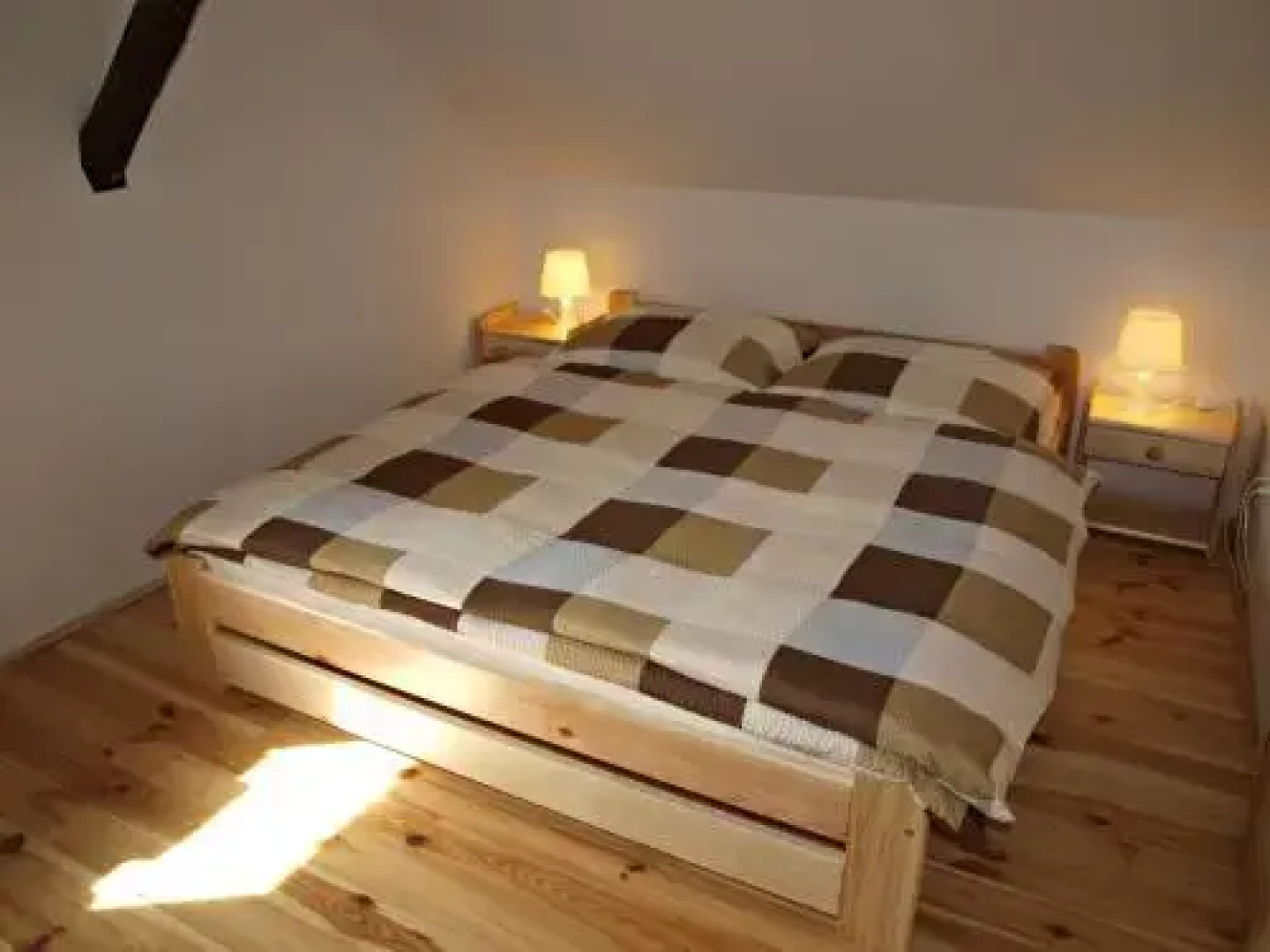 Kavárna Lucie s ubytováním