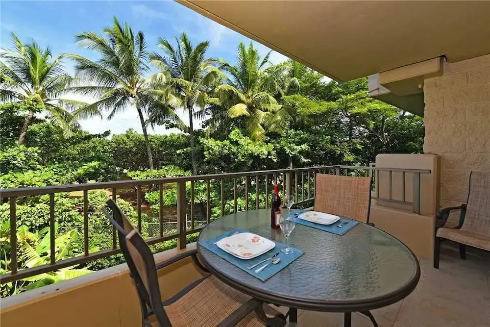 Paki Maui 224 by RedAwning