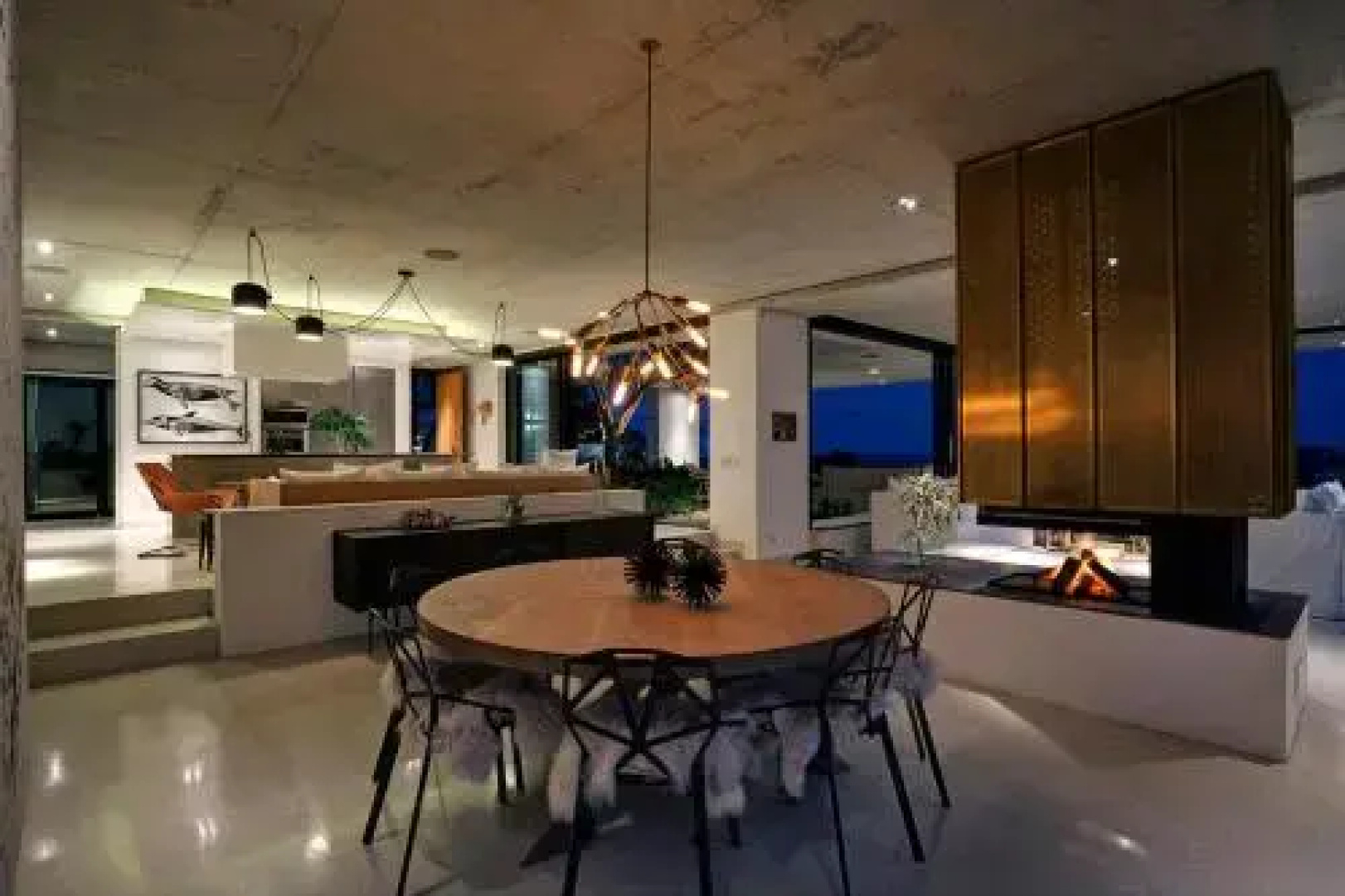 Restio River House