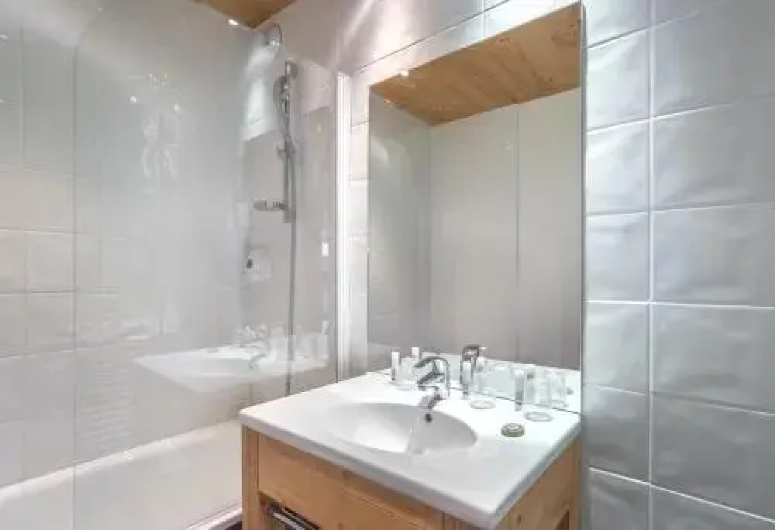 Lodji Hotel