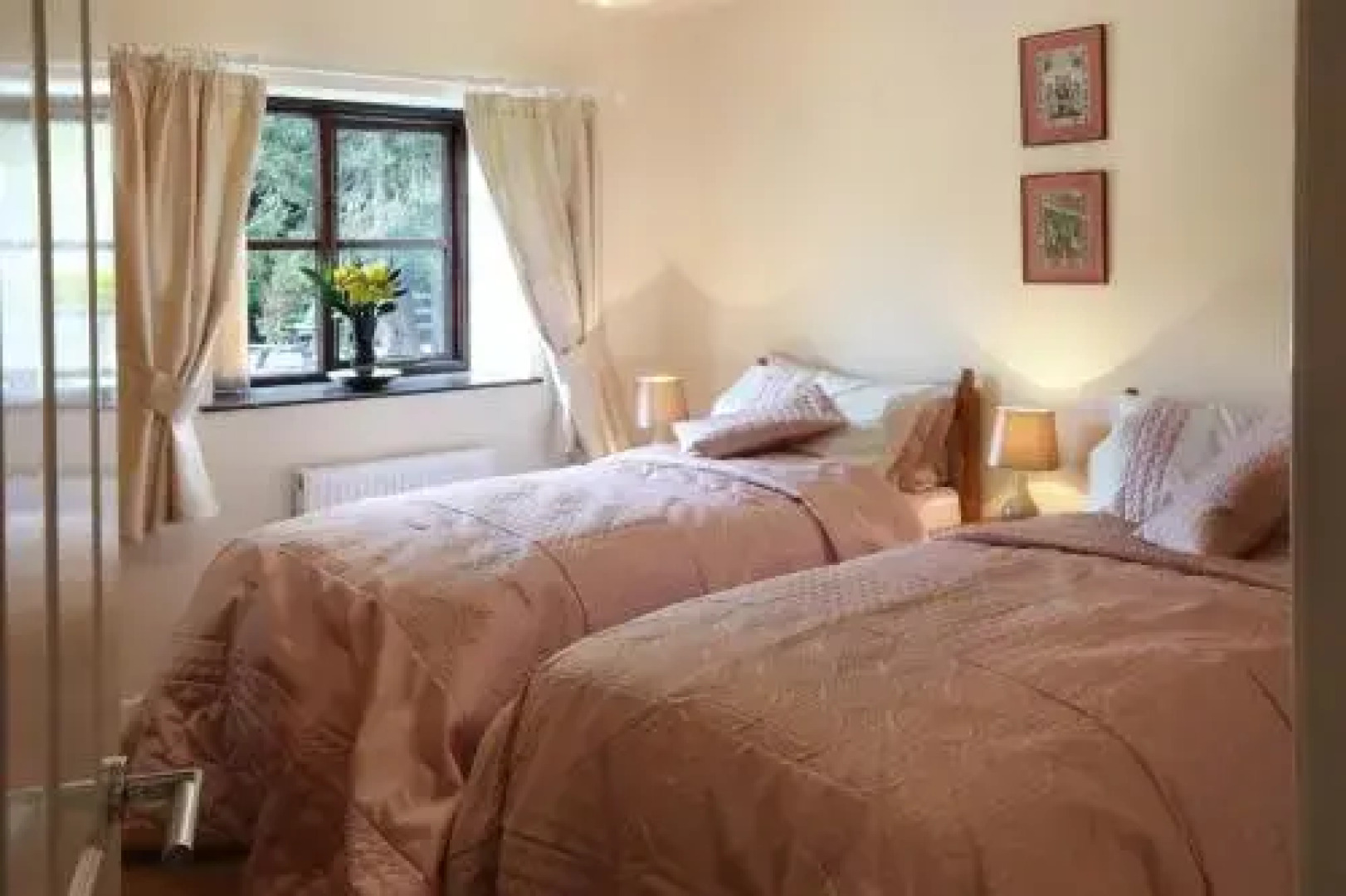 Vulcan Lodge Cottages