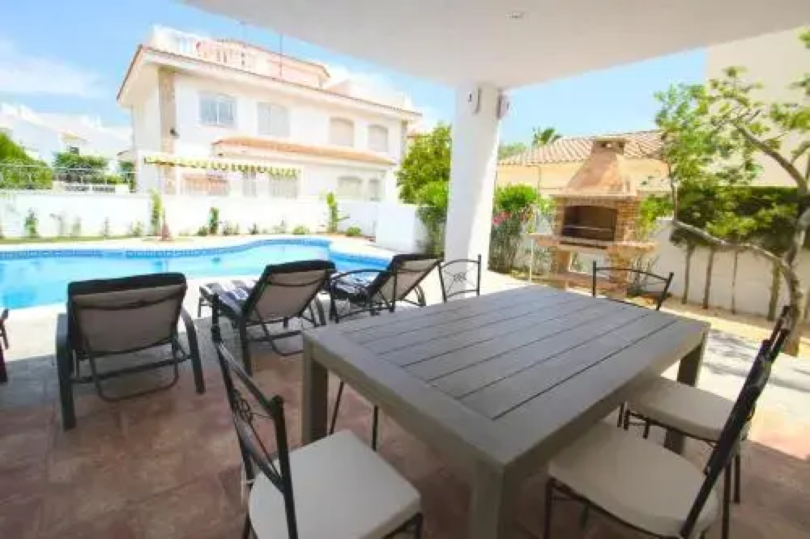 ARENDA Pino Alto Villa Gallo