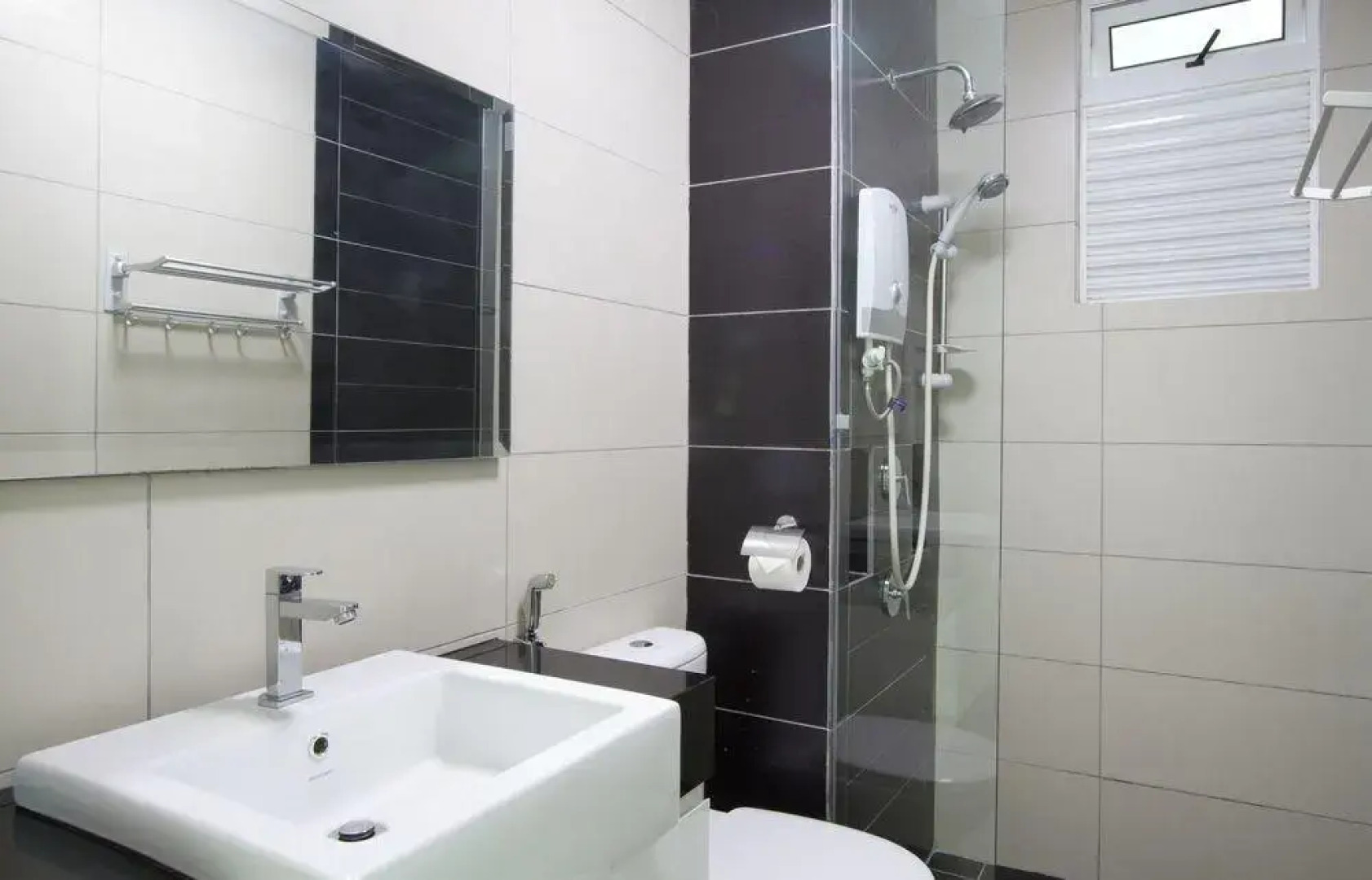 ZzezyTropez Residence JB