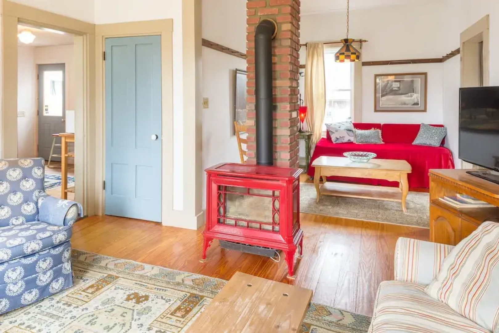 63 Locust Rd Home - 3 Br home by RedAwning