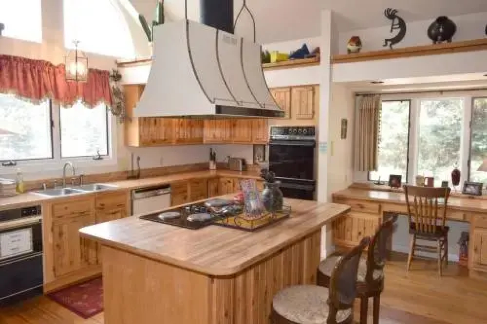 Thorne`s Downtown Delight