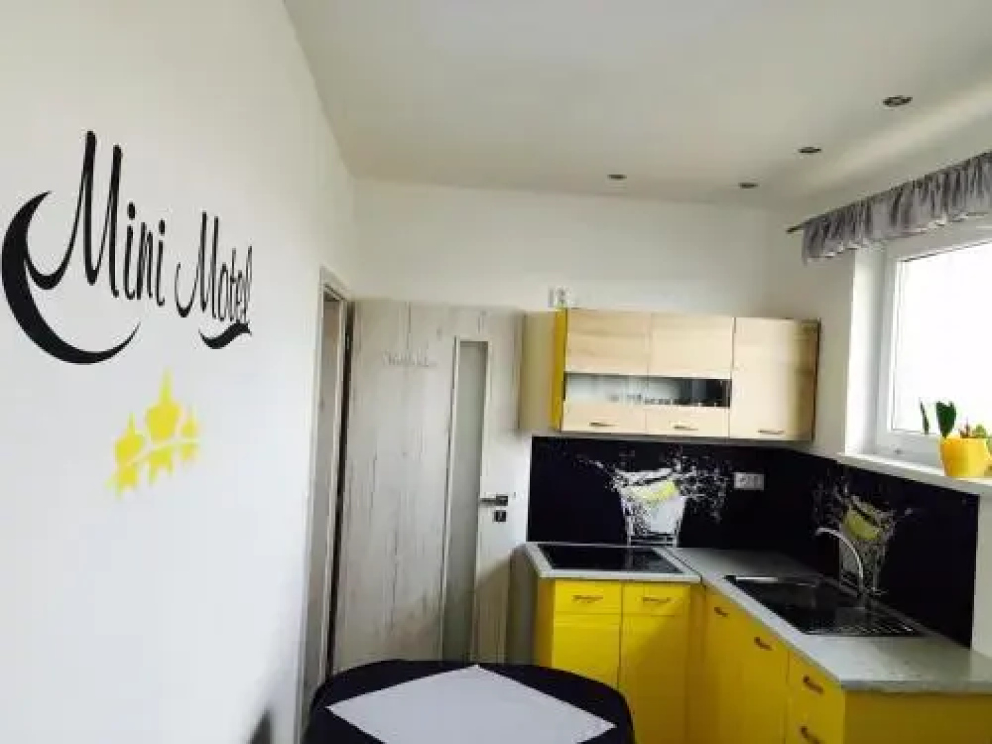 Mini Motel