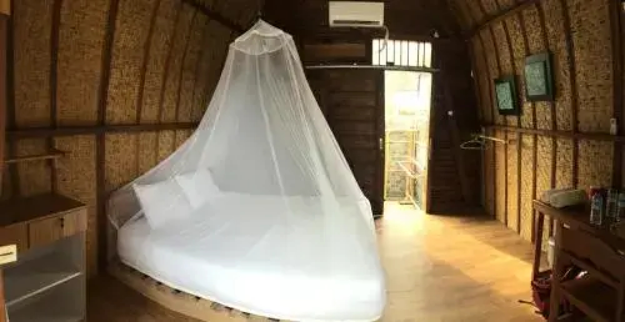 Layar Beach Bungalow