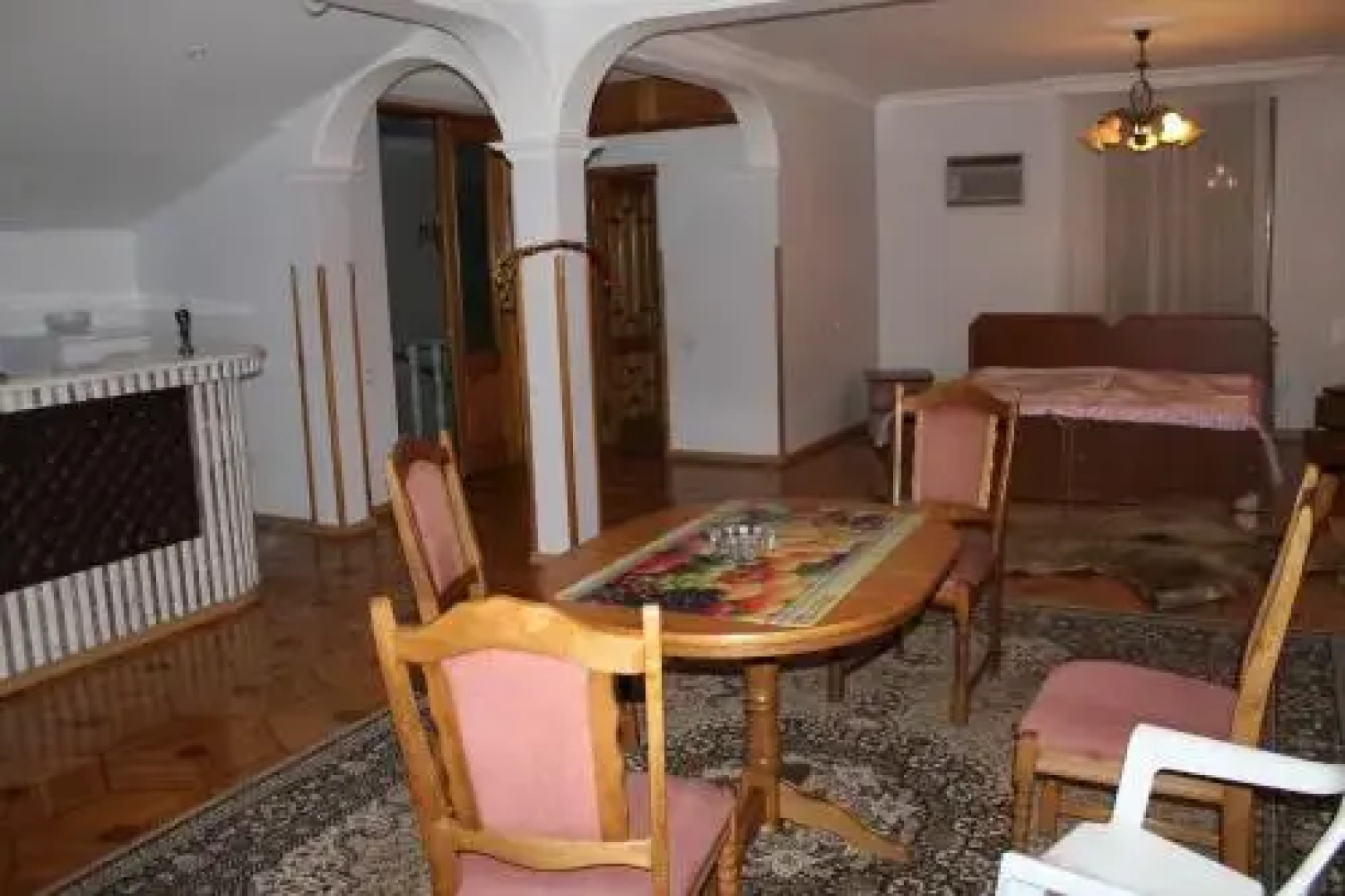 Pirveli Guest House