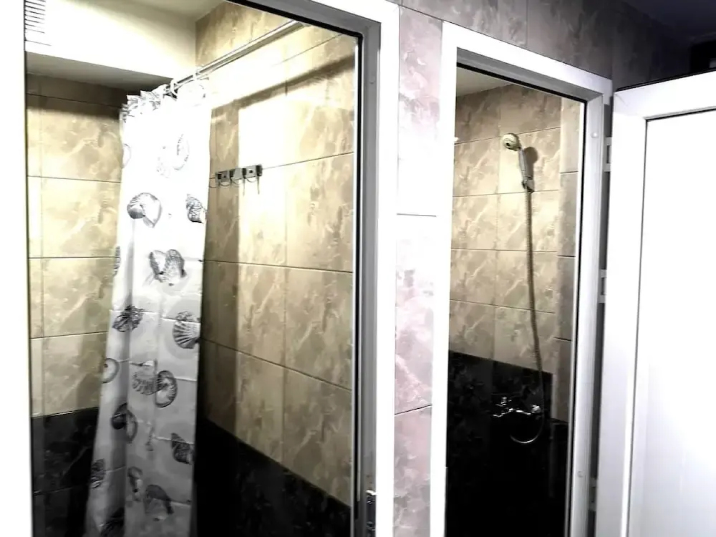 Prime Hostel  Tours