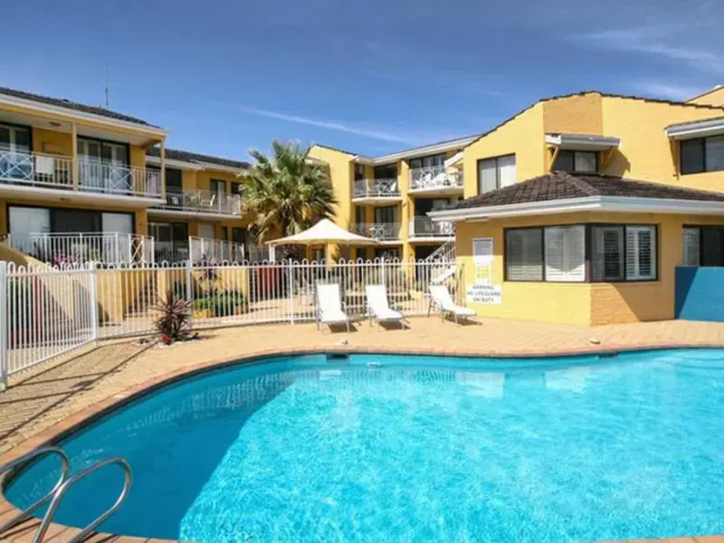 Scarborough Beach Front Resort - Shell Seven