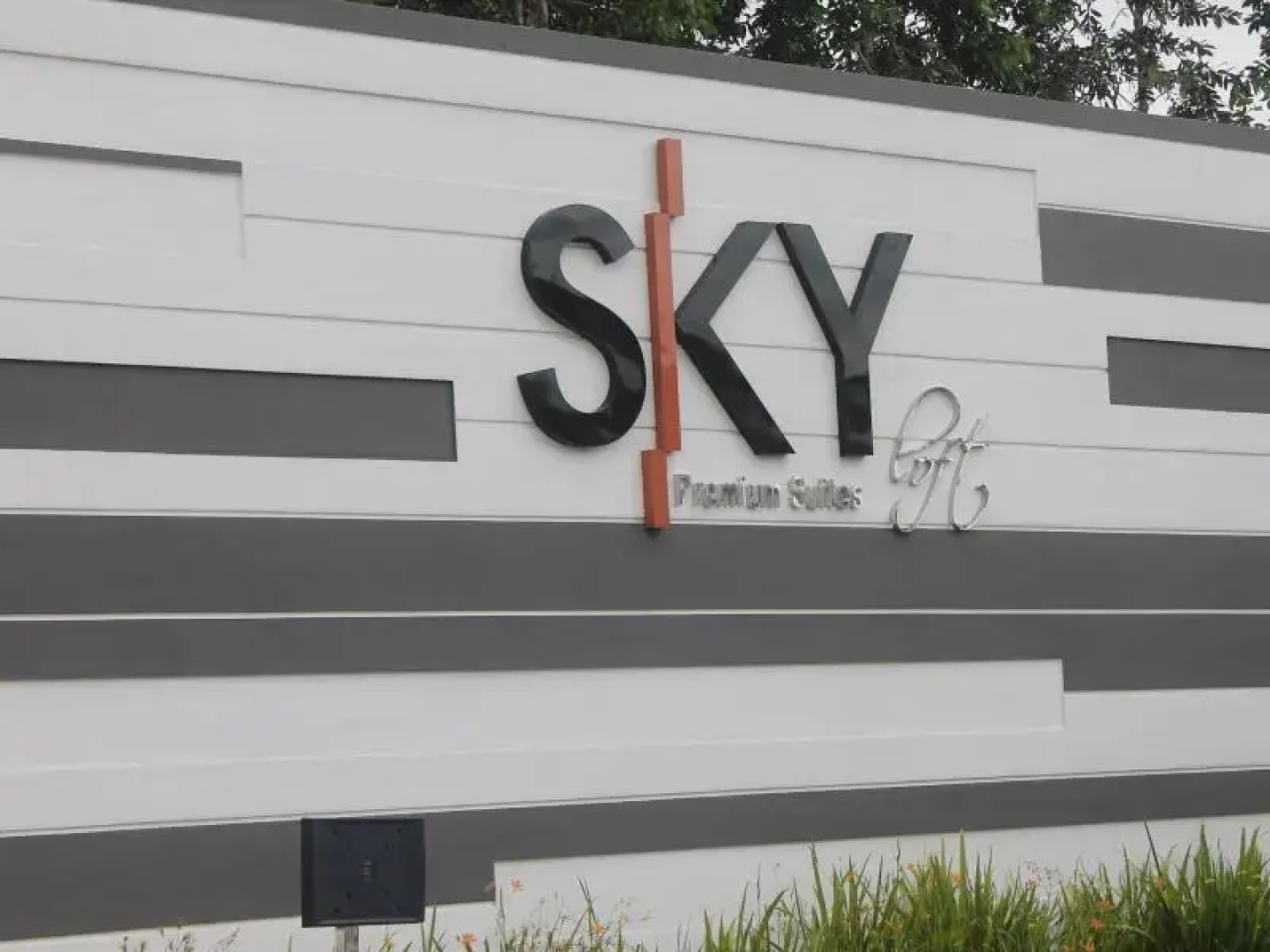Sky Loft Premium Suite by Homestay Tawakkal