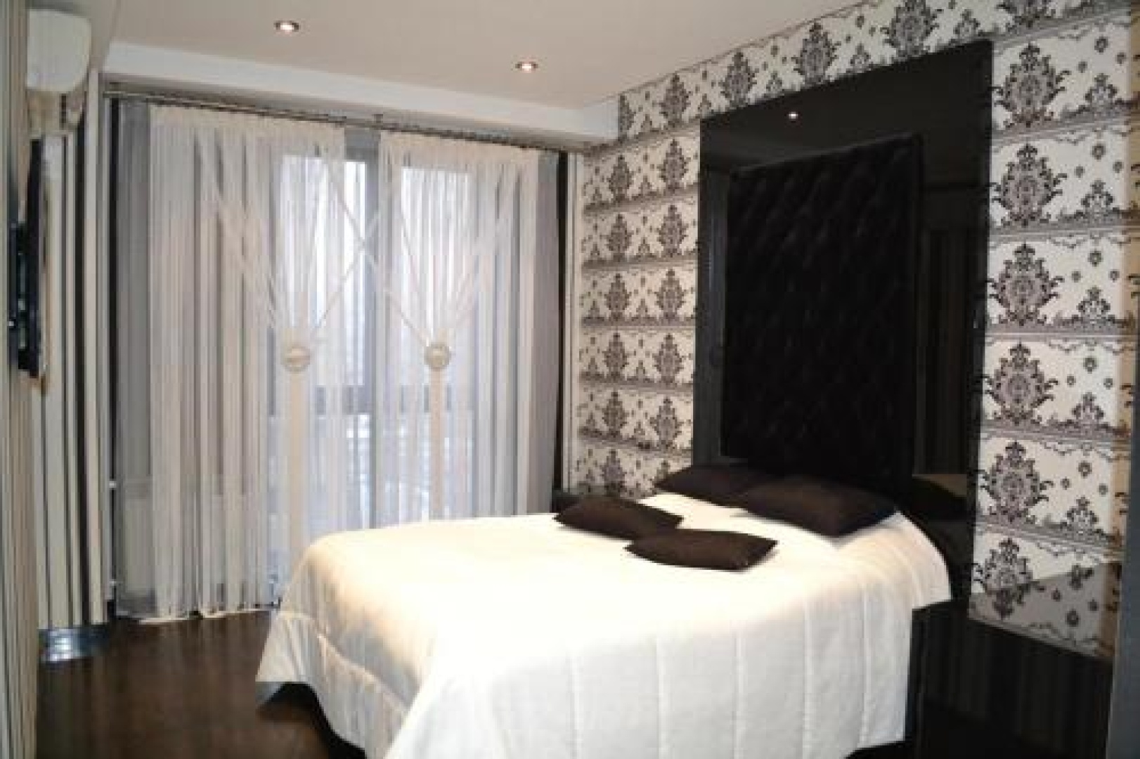 ARMT Penthouse near Republic Square
