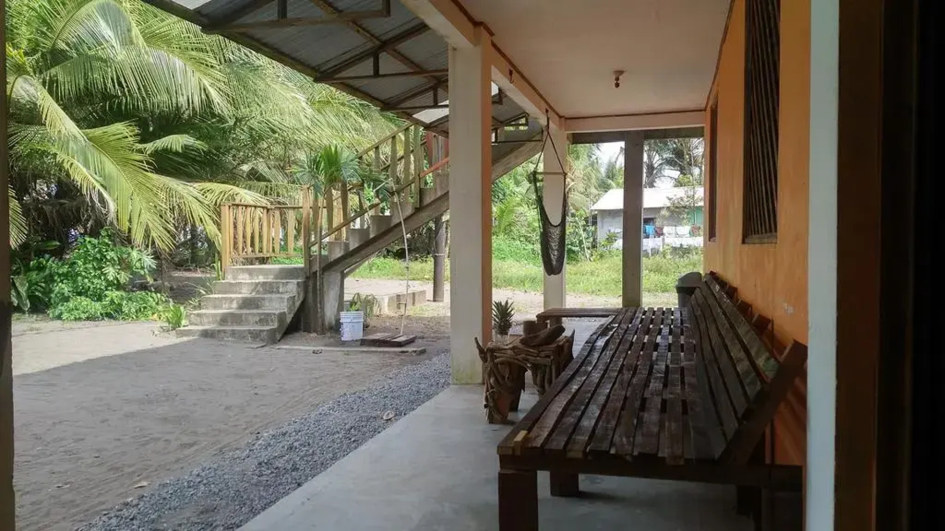 Paisajes del Tortuguero (On The Beach and Town Center)