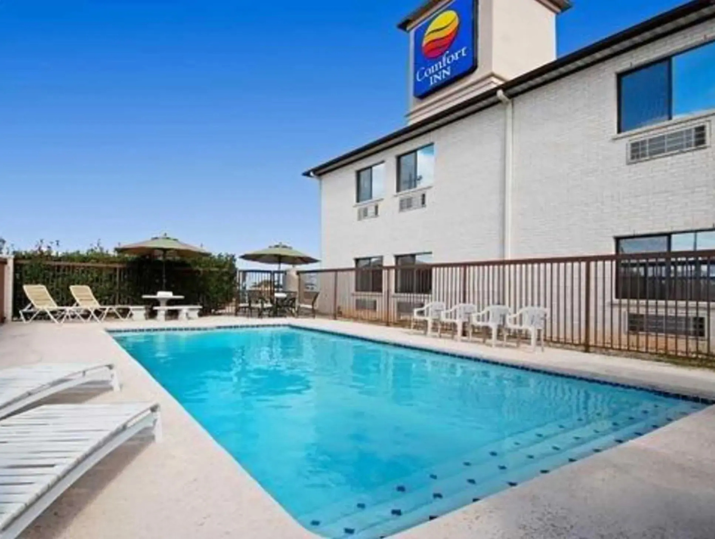 Rodeway Inn & Suites