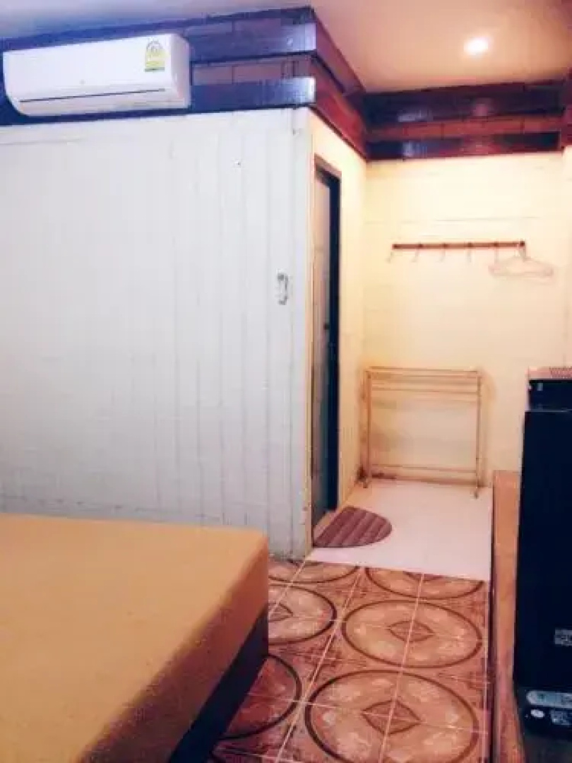 Baan Pak Ruen Rim Nam