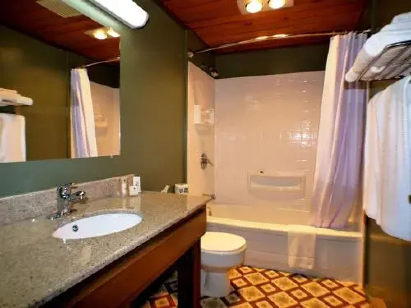 Riverview Lodge