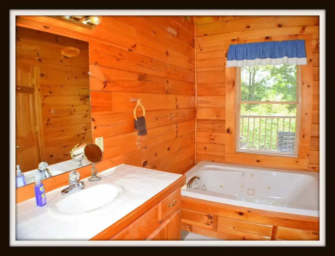 Steele Away 3 Bedroom Cabin by RedAwning