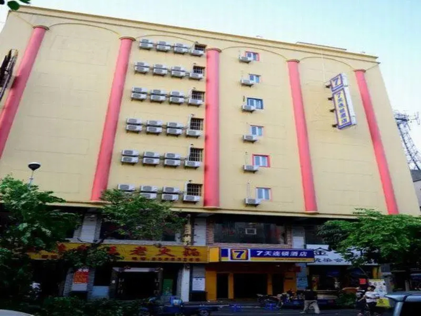 7 Days Inn Dongguan Houjie Coach Terminal Branch
