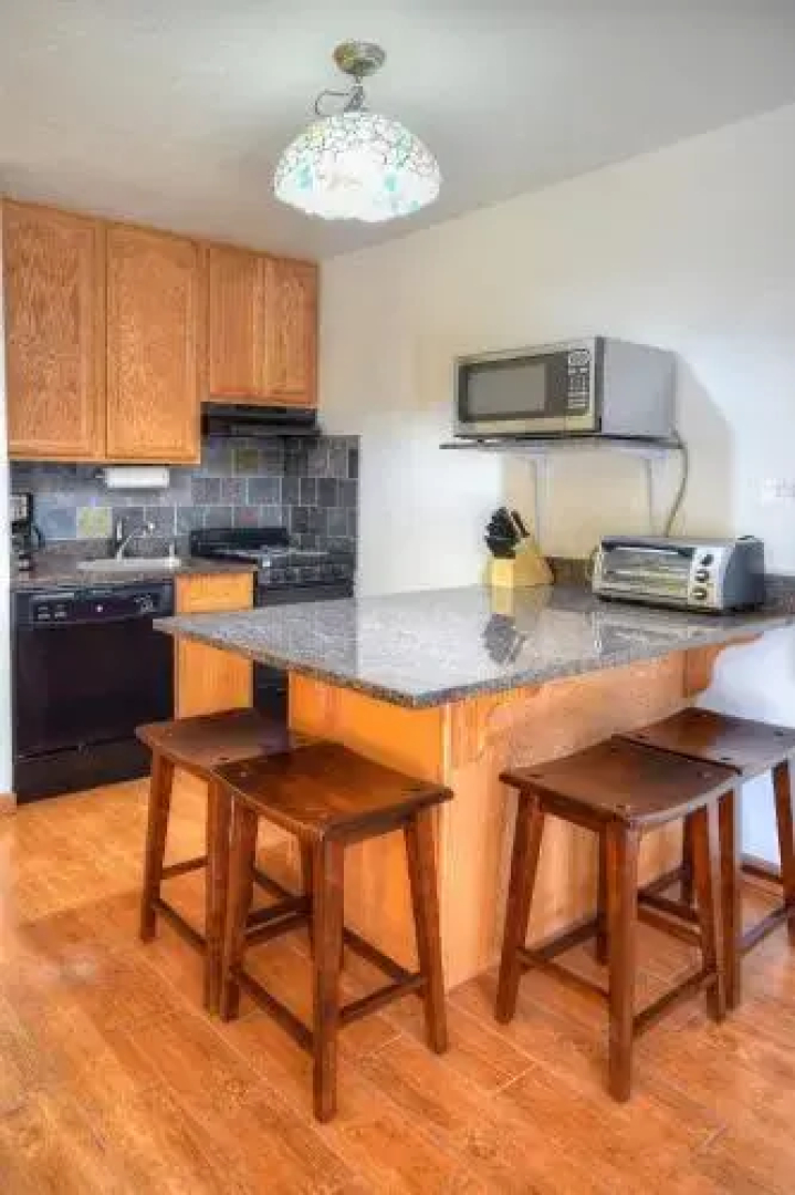 Yosemite West Condominiums