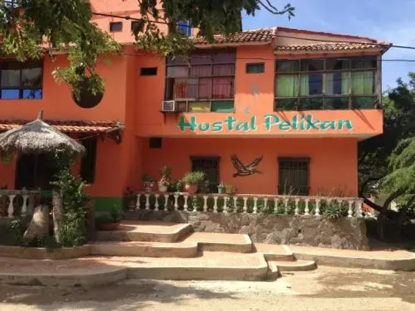 Hostal pelikan taganga