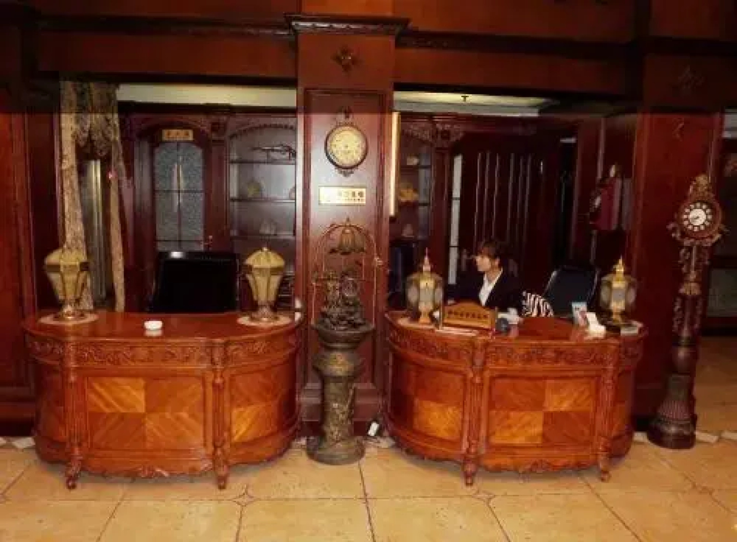 Tongling Louis Castle Inn