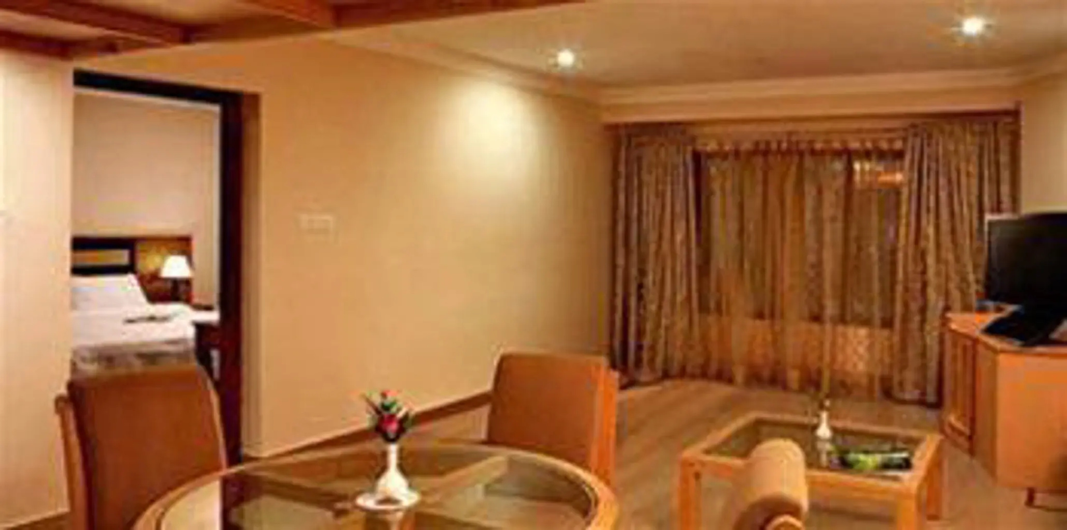 Hotel Pearl Continental