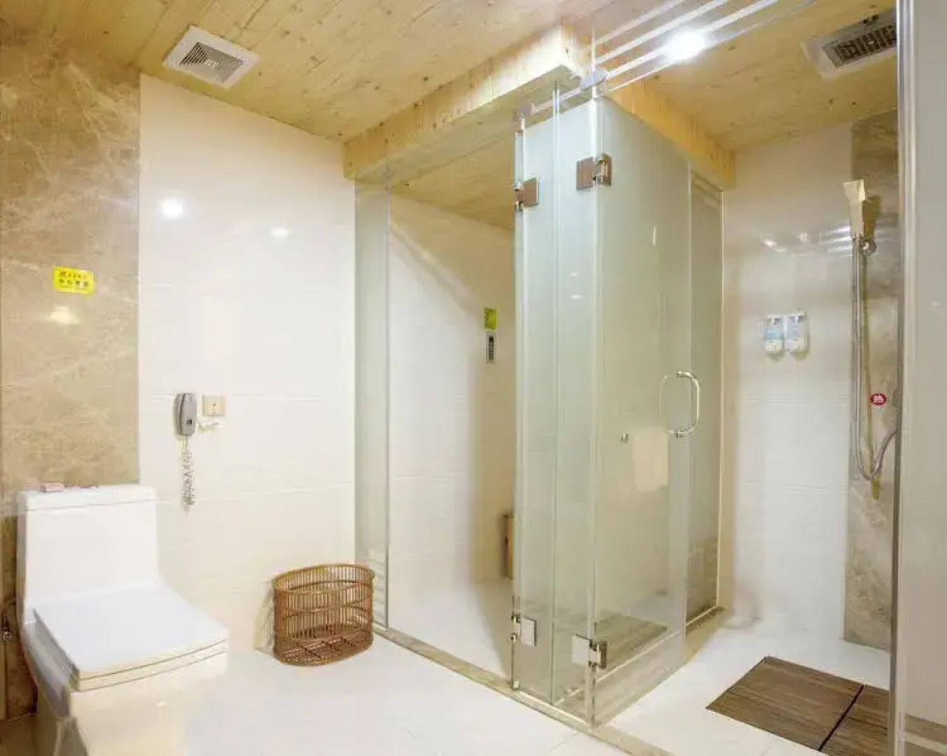 Shuanglong Plaza Hotel