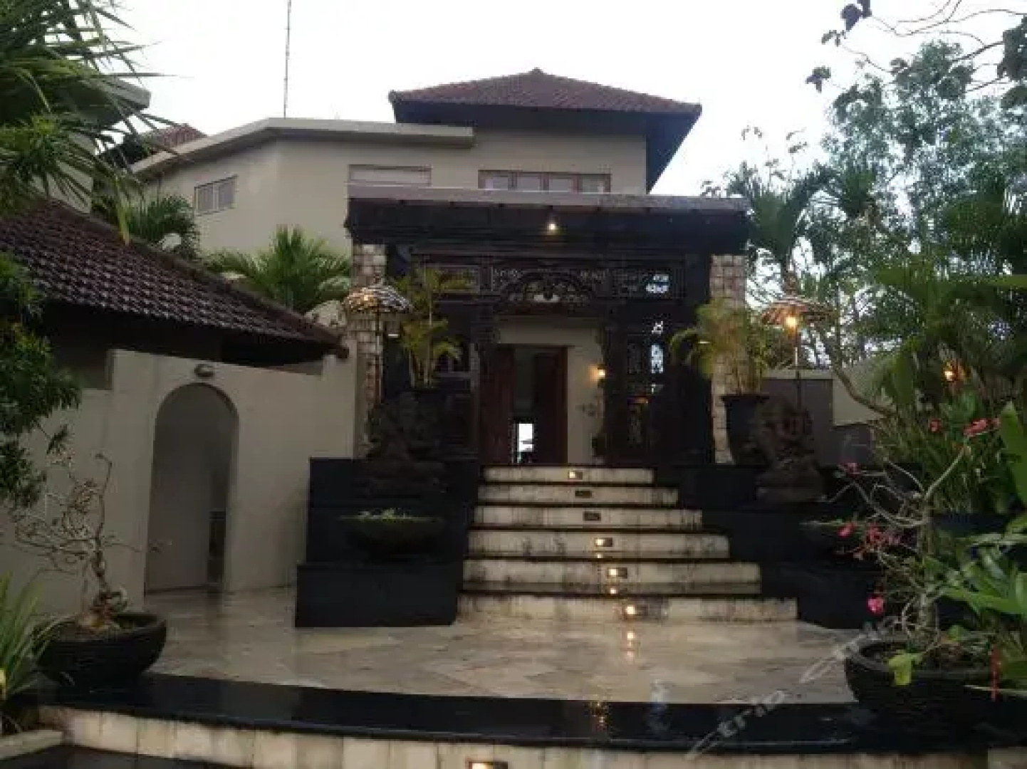 Royalty Queen Villa