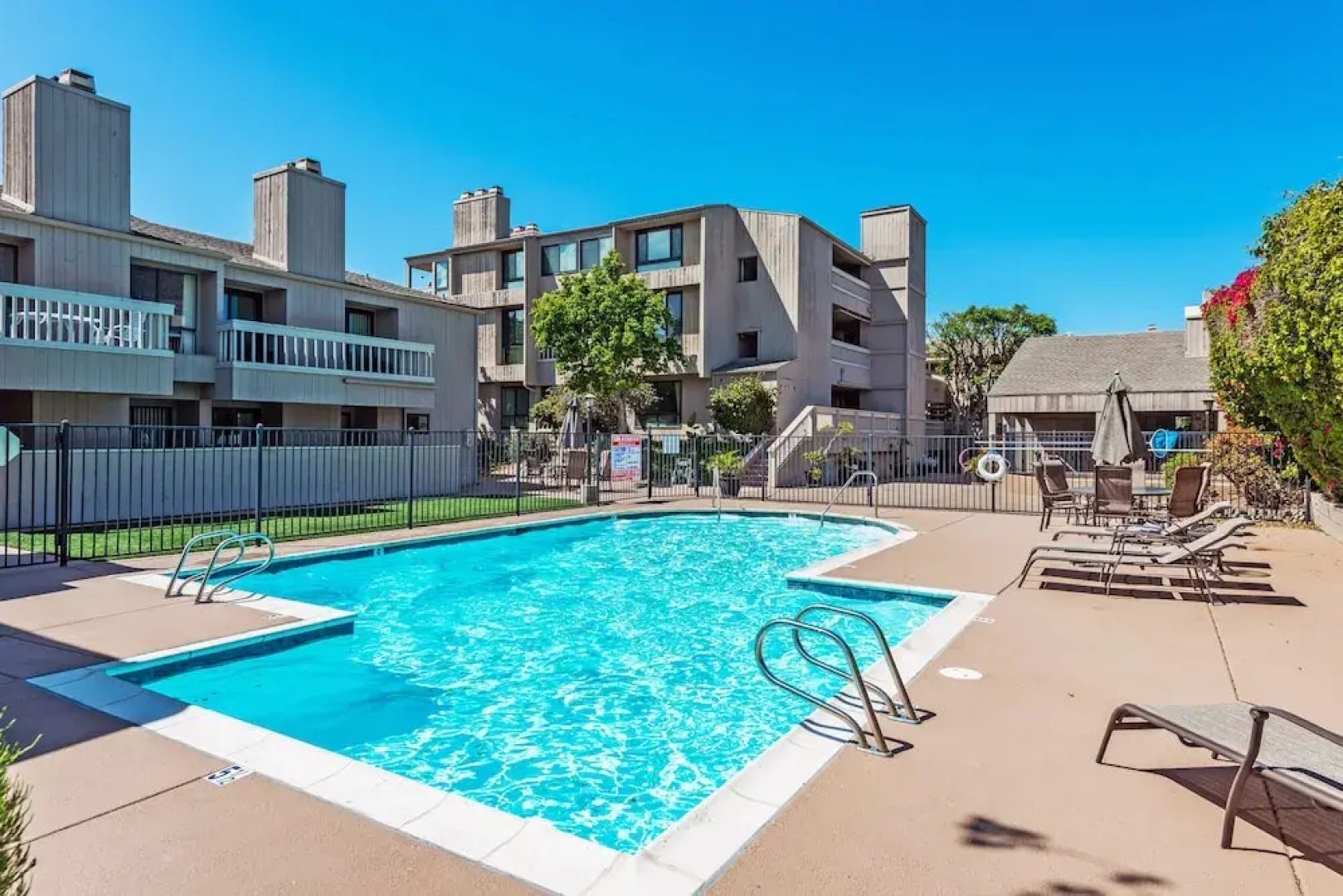South Sierra Condominium #54075