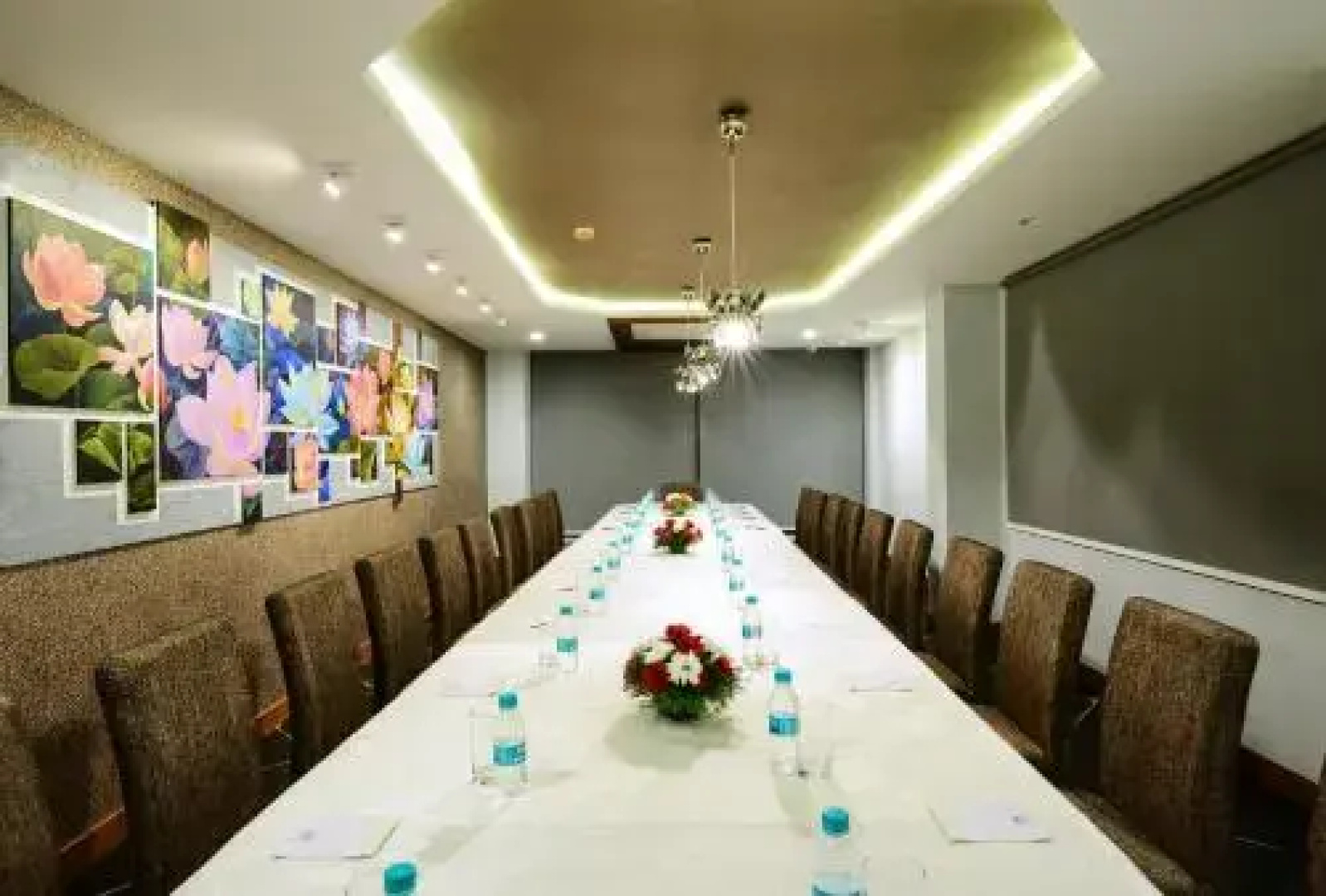 OYO Premium Jubilee Hills