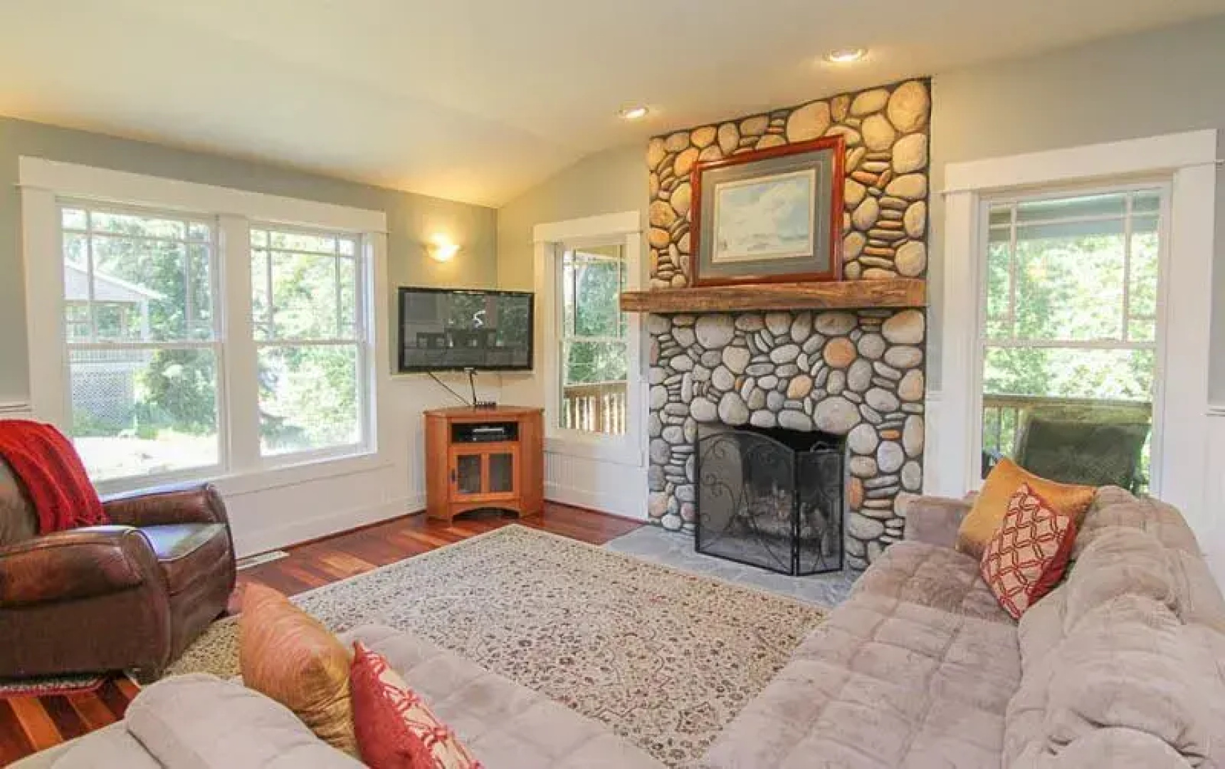 Pacific Way - 3 Br home by RedAwning