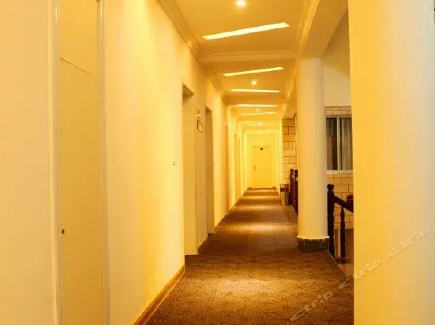 Отель Yangshuo Happy Hotel
