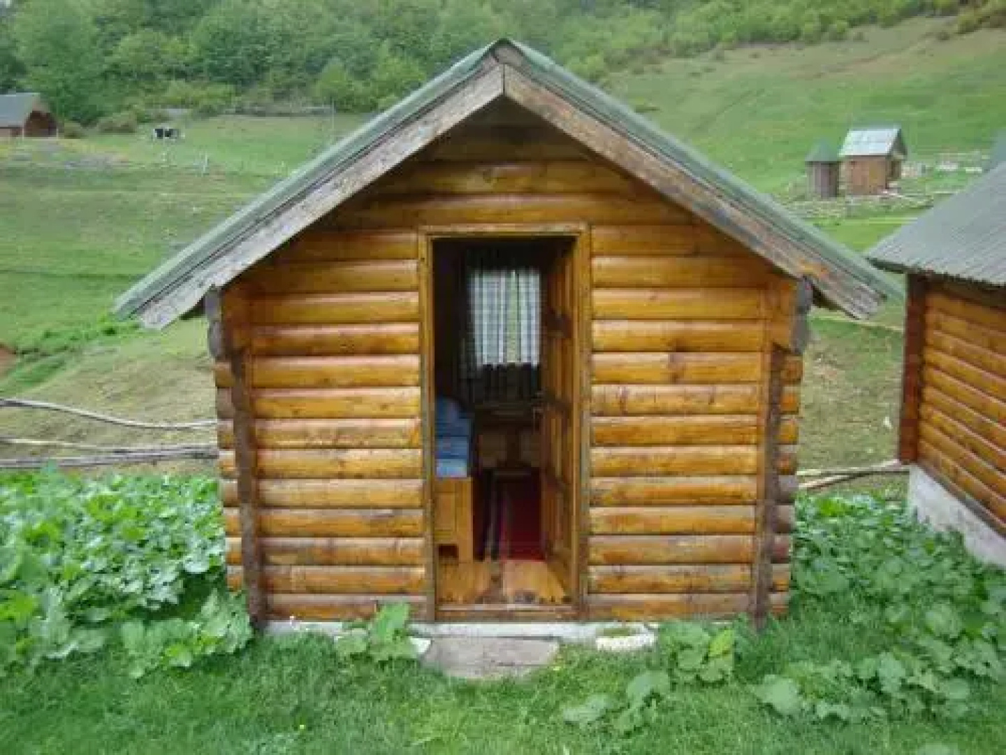 Eco Village Goles