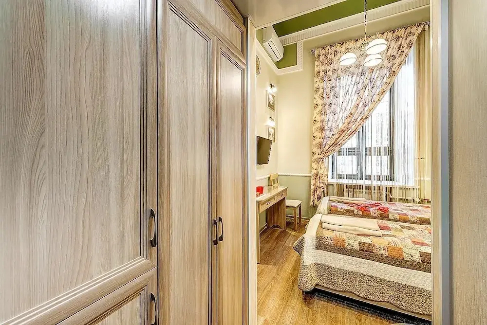 Апельсин на Красных воротах