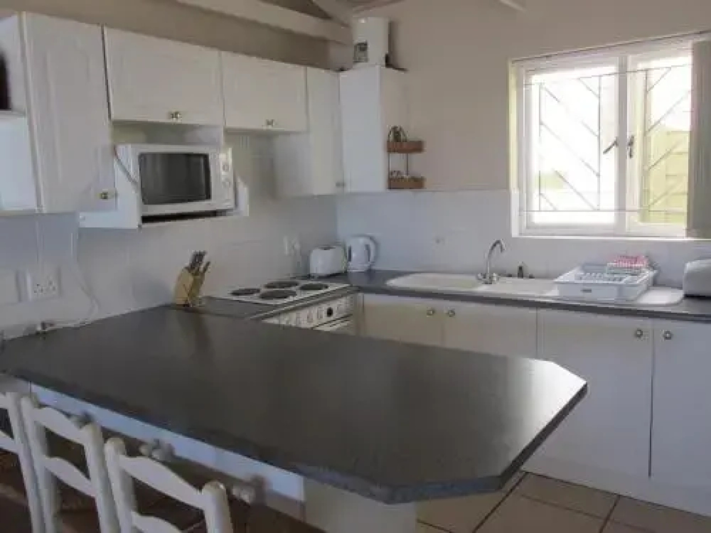 Point Village Accommodation - Snowdove