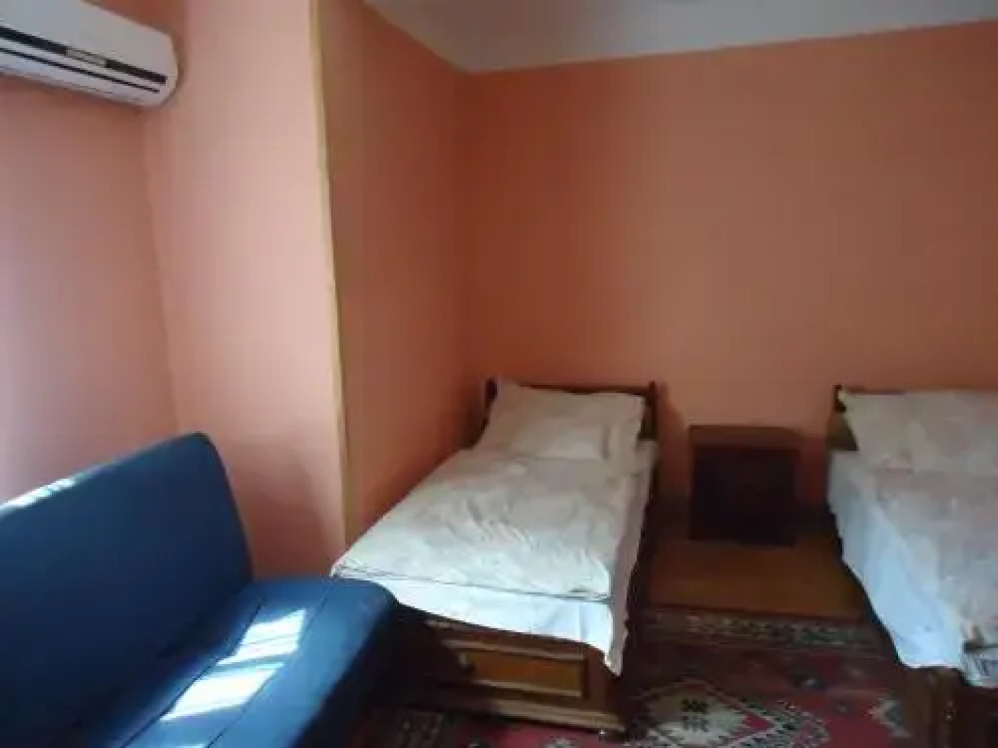 Holiday Apartmanház